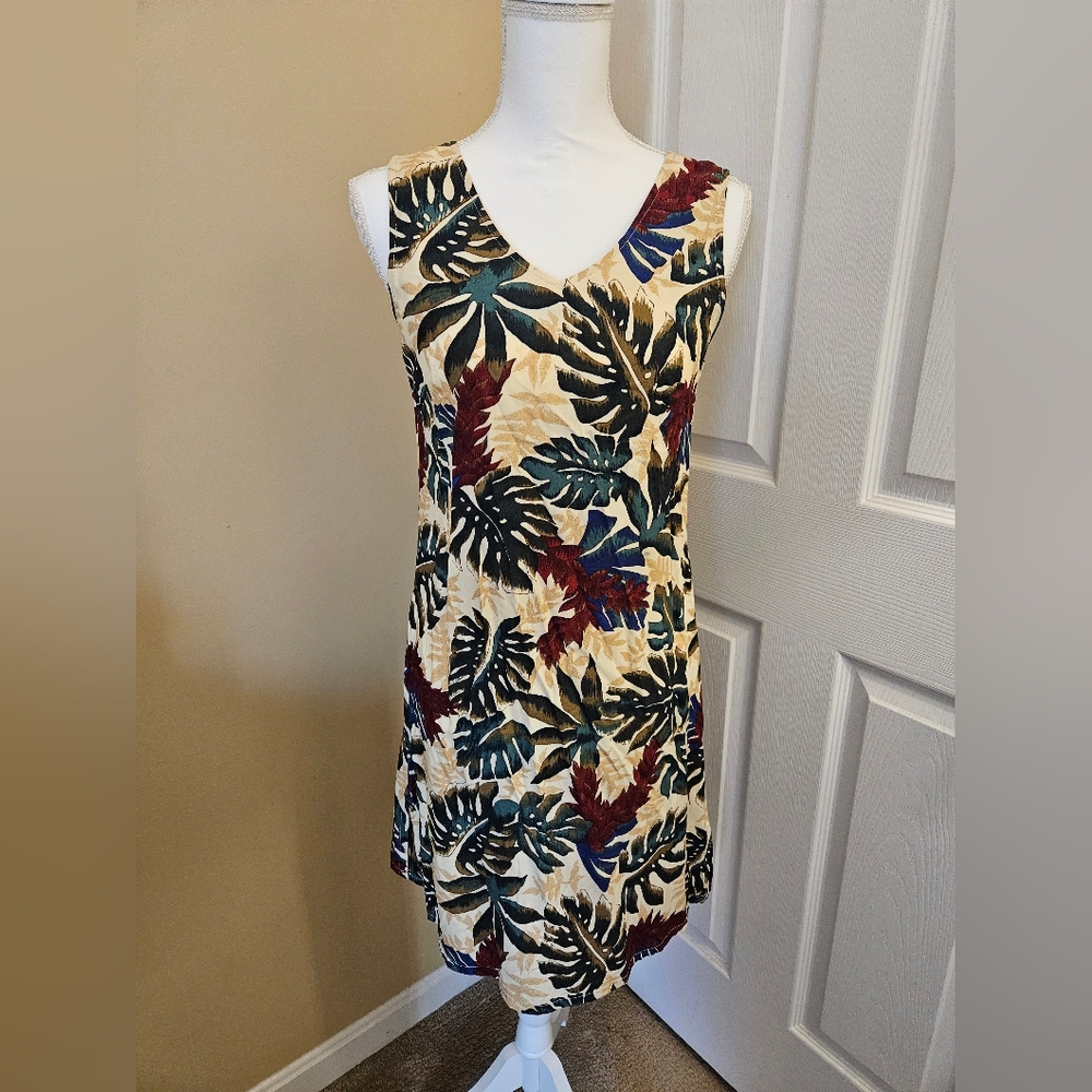 HILO HATTIE Hawaiian Print Sleeveless Aloha Dress